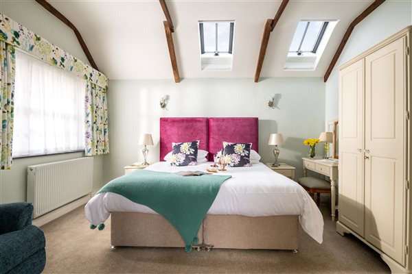 Coach house bedroom suite